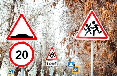 Şehir merkezinde yol boyunca bir sürü farklı tabela var..
