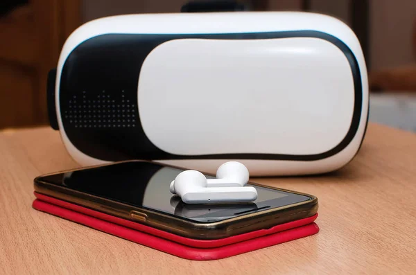 Fone Ouvido Realidade Virtual Com Smartphone Preto Branco Fones Ouvido — Fotografia de Stock