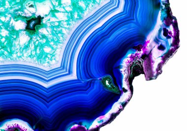 Kristal enine kesit arkaplanı. Doğal saydam agat kristal yüzey dilimi. Madenin makro yakın çekimi, soyut yapı