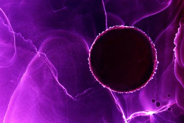 Alkol mürekkebinin sunduğu yüksek kaliteli akış sanatı tasarımcıya modern bir soyut arkaplan sağlar..