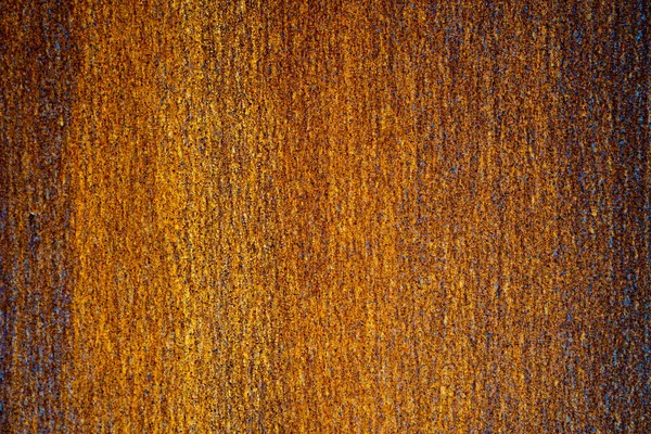 Paslı metal duvar. Metal yüzeyde paslı noktalar var. Metal pas dokusu arka planı. Paslı. Pas lekeleri..