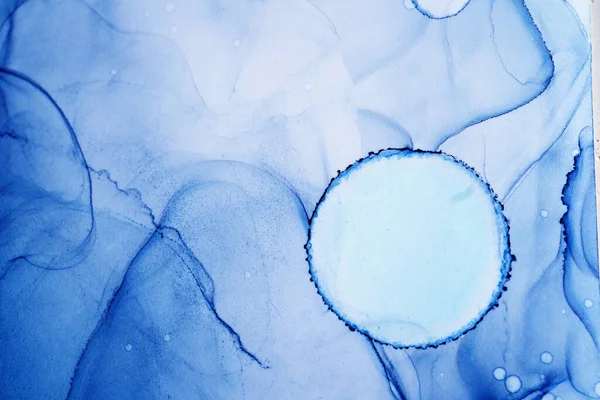 Alkol mürekkebinin sunduğu yüksek kaliteli akış sanatı tasarımcıya modern bir soyut arkaplan sağlar..