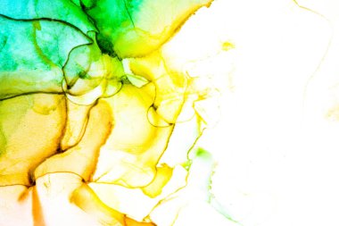 Alkol mürekkebi teknikli doğal akışkan resim. Yumuşak rüya renkleri şeffaf dalgalı çizgiler oluşturur.