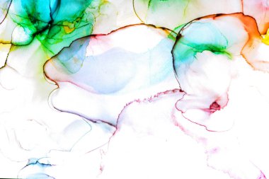 Alkol mürekkebi teknikli doğal akışkan resim. Yumuşak rüya renkleri şeffaf dalgalı çizgiler oluşturur.