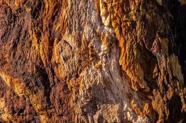 Kırsal taşlar, paslanmış dokular, renkli ve ilginç arka planlar ve büyüleyici dokular, web tasarımı ve soyut arka plan için kullanılır.