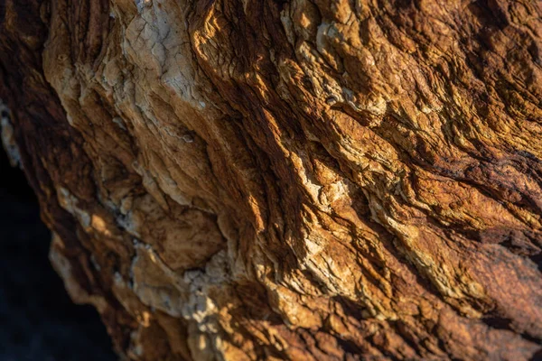 Kırsal taşlar, paslanmış dokular, renkli ve ilginç arka planlar ve büyüleyici dokular, web tasarımı ve soyut arka plan için kullanılır.