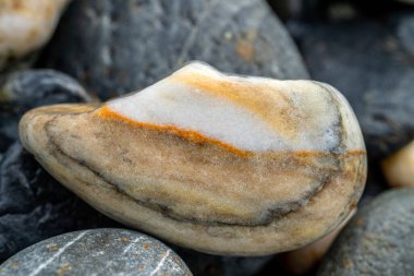 Kırsal taşlar, paslanmış dokular, renkli ve ilginç arka planlar ve büyüleyici dokular, web tasarımı ve soyut arkaplanlar için kullanılır.