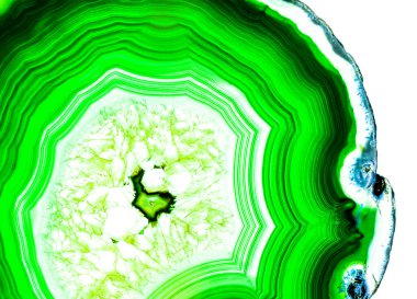 Kristal enine kesit arkaplanı. Doğal saydam agat kristal yüzey dilimi. Madenin makro yakın çekimi, soyut yapı