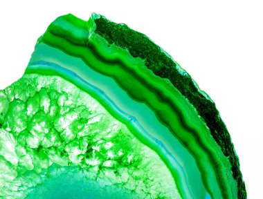 Kristal enine kesit arkaplanı. Doğal saydam agat kristal yüzey dilimi. Madenin makro yakın çekimi, soyut yapı