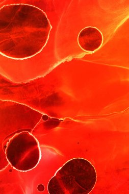 Alkol mürekkebi modern tasarımcılar için soyut sıvı sanat ve pop sanat modelleri yaratır.