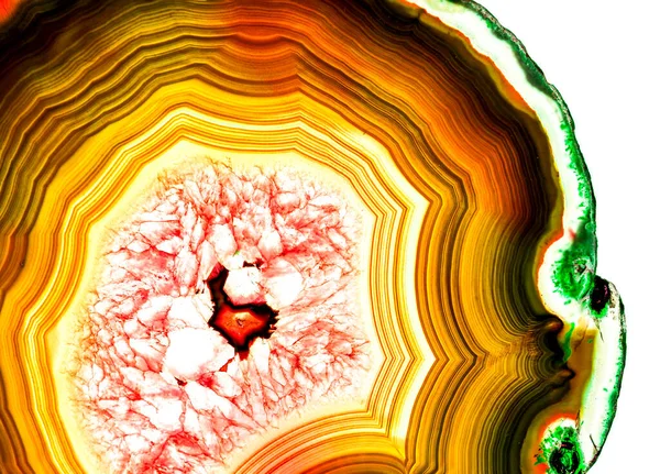 Kristal enine kesit arkaplanı. Doğal saydam agat kristal yüzey dilimi. Madenin makro yakın çekimi, soyut yapı