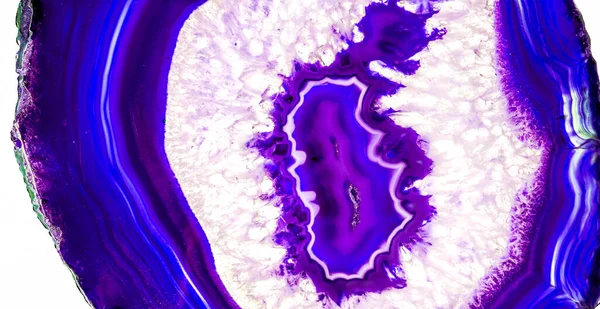 Kristal enine kesit arkaplanı. Doğal saydam agat kristal yüzey dilimi. Madenin makro yakın çekimi, soyut yapı