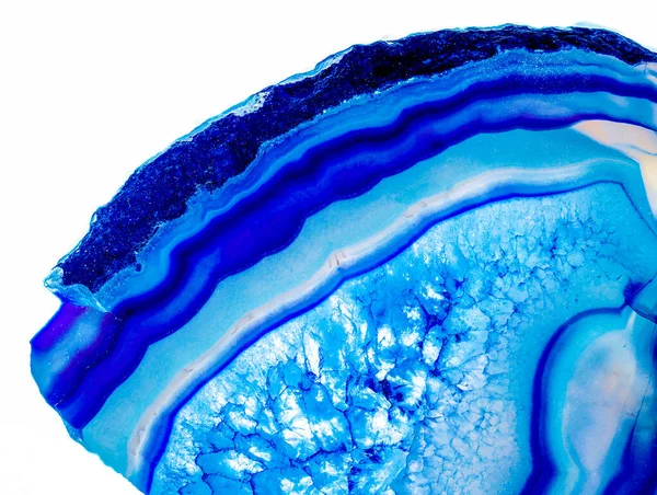 Kristal enine kesit arkaplanı. Doğal saydam agat kristal yüzey dilimi. Madenin makro yakın çekimi, soyut yapı