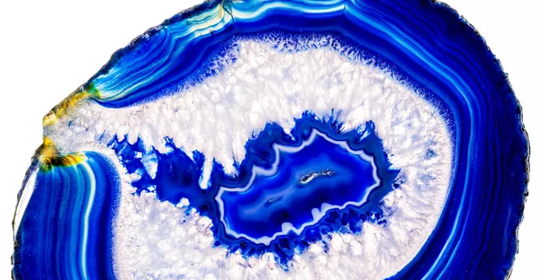 Kristal enine kesit arkaplanı. Doğal saydam agat kristal yüzey dilimi. Madenin makro yakın çekimi, soyut yapı