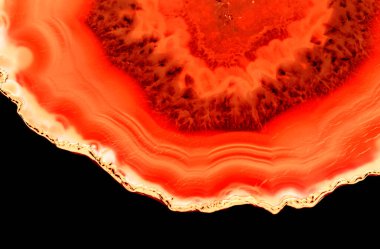 Kristal enine kesit arkaplanı. Doğal saydam agat kristal yüzey dilimi. Madenin makro yakın çekimi, soyut yapı