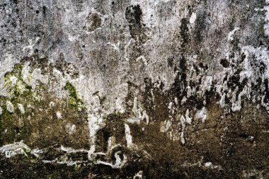 Lekeli yıpranmış bir duvar