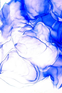 Alkol mürekkebinden yapılmış doğal akışkan sanat tablosu. Yumuşak, rüya gibi renkler. Aurora oluştur. Şeffaf dalgalı hatları ateşle.