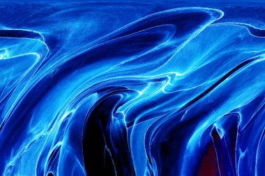 Alkol mürekkebinden yapılmış doğal akışkan sanat tablosu. Yumuşak, rüya gibi renkler. Aurora oluştur. Şeffaf dalgalı hatları ateşle.