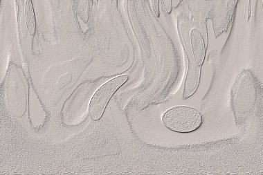 Beyaz, kırmızımsı kahverengi. Açık sarı. Hafif cyan. Gri. Pembe, siyah, seramik duvar. Döşeme kiremitleri. Soyut arkaplan. Üç boyutlu arka plan modeli. İç dekorasyon tasarımı. Geometrik mozaik doku. Kusursuz desen.