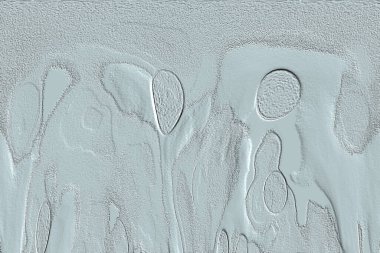 Beyaz, kırmızımsı kahverengi. Açık sarı. Hafif cyan. Gri. Pembe, siyah, seramik duvar. Döşeme kiremitleri. Soyut arkaplan. Üç boyutlu arka plan modeli. İç dekorasyon tasarımı. Geometrik mozaik doku. Kusursuz desen.