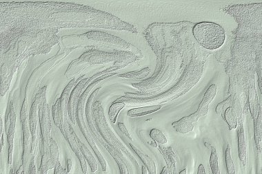 Beyaz, kırmızımsı kahverengi. Açık sarı. Hafif cyan. Gri. Pembe, siyah, seramik duvar. Döşeme kiremitleri. Soyut arkaplan. Üç boyutlu arka plan modeli. İç dekorasyon tasarımı. Geometrik mozaik doku. Kusursuz desen.