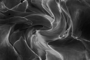 Alkol mürekkebinin sunduğu yüksek kaliteli akış sanatı tasarımcıya modern bir soyut arkaplan sağlar..