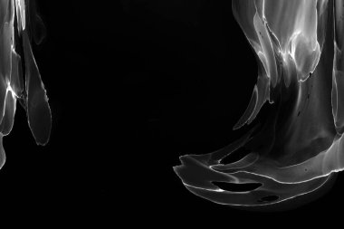 Alkol mürekkebinin sunduğu yüksek kaliteli akış sanatı tasarımcıya modern bir soyut arkaplan sağlar..