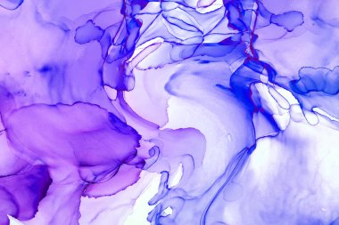 Alkol mürekkebinden yapılmış doğal akışkan sanat tablosu. Yumuşak, rüya gibi renkler. Aurora oluştur. Şeffaf dalgalı hatları ateşle.