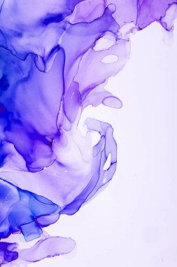 Alkol mürekkebinden yapılmış doğal akışkan sanat tablosu. Yumuşak, rüya gibi renkler. Aurora oluştur. Şeffaf dalgalı hatları ateşle.