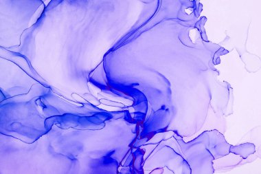 Alkol mürekkebinden yapılmış doğal akışkan sanat tablosu. Yumuşak, rüya gibi renkler. Aurora oluştur. Şeffaf dalgalı hatları ateşle.