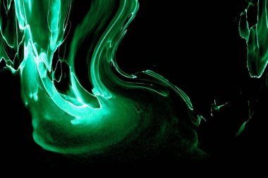 Alkol mürekkebinden yapılmış doğal akışkan sanat tablosu. Yumuşak, rüya gibi renkler. Aurora oluştur. Şeffaf dalgalı hatları ateşle.