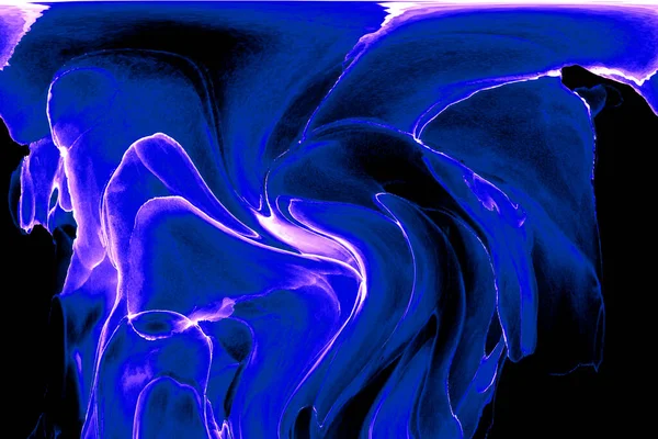 Alkol mürekkebinden yapılmış doğal akışkan sanat tablosu. Yumuşak, rüya gibi renkler. Aurora oluştur. Şeffaf dalgalı hatları ateşle.