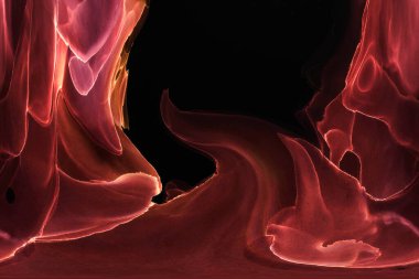 Alkol mürekkebinden yapılmış doğal akışkan sanat tablosu. Yumuşak, rüya gibi renkler. Aurora oluştur. Şeffaf dalgalı hatları ateşle.