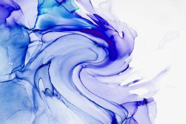 Alkol mürekkebi teknikli doğal akışkan resim. Yumuşak rüya renkleri şeffaf dalgalı çizgiler oluşturur.