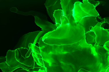 Alkol mürekkebi teknikli doğal akışkan resim. Yumuşak rüya renkleri şeffaf dalgalı çizgiler oluşturur.