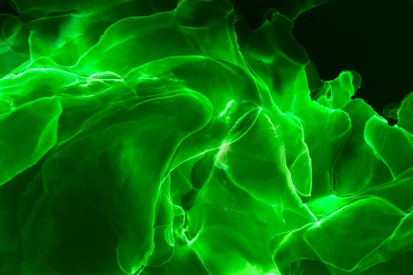 Alkol mürekkebi teknikli doğal akışkan resim. Yumuşak rüya renkleri şeffaf dalgalı çizgiler oluşturur.