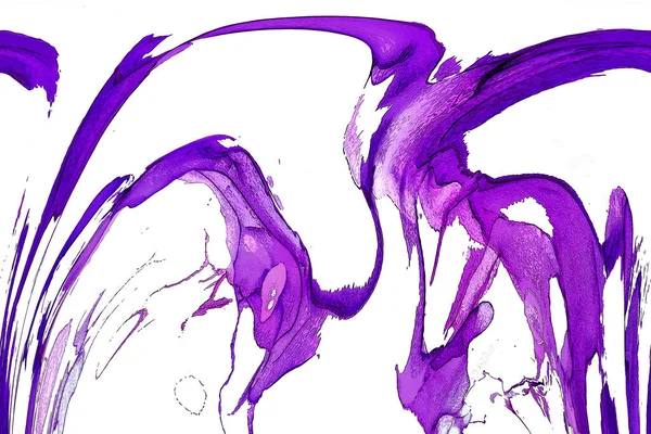 Alkol mürekkebi teknikli doğal akışkan resim. Yumuşak rüya renkleri şeffaf dalgalı çizgiler oluşturur.