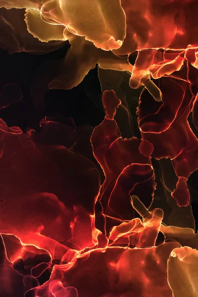 Alkol mürekkebinden yapılmış doğal akışkan sanat tablosu. Yumuşak, rüya gibi renkler. Aurora oluştur. Şeffaf dalgalı hatları ateşle.