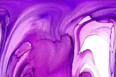 Alkol mürekkebi teknikli doğal akışkan resim. Yumuşak rüya renkleri şeffaf dalgalı çizgiler oluşturur.