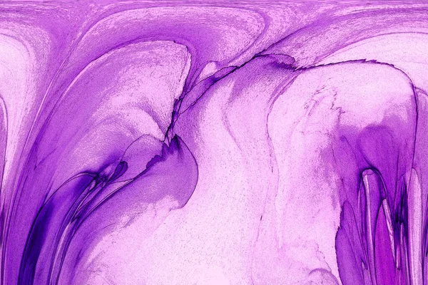 Alkol mürekkebi teknikli doğal akışkan resim. Yumuşak rüya renkleri şeffaf dalgalı çizgiler oluşturur.