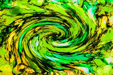 Alkol mürekkebi tekniğindeki doğal akışkan resim. Yumuşak rüya renkleri şeffaf dalgalı çizgiler oluşturur.