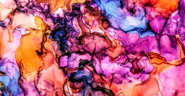 Alkol mürekkebi tekniğindeki doğal akışkan resim. Yumuşak rüya renkleri şeffaf dalgalı çizgiler oluşturur.