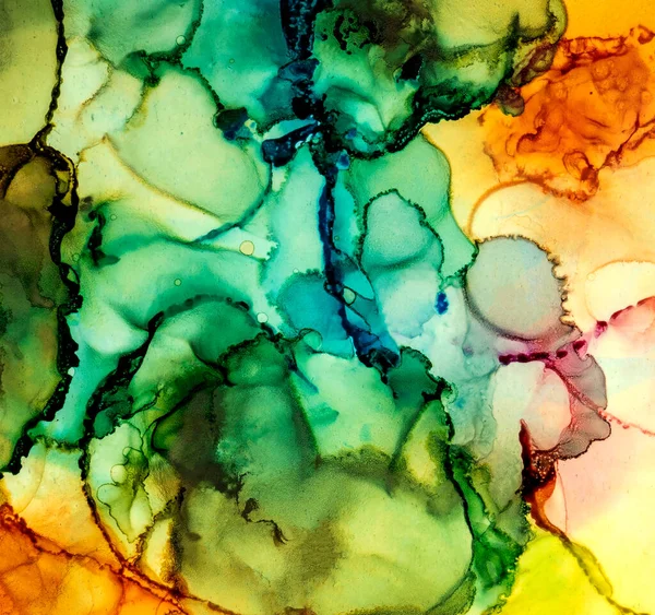 Alkol mürekkebi tekniğindeki doğal akışkan resim. Yumuşak rüya renkleri şeffaf dalgalı çizgiler oluşturur.