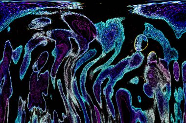 Neon parıltısı arka planı. Akan doku. Odaklanamayan kıvılcımlar. Bokeh parıltısı. Floresan moru. Mavi. Magenta. Pembe. Gradyan ışık. Parlak röfleler. Desen.