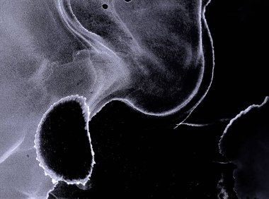 Alkol mürekkebinin sunduğu yüksek kaliteli akış sanatı tasarımcıya modern bir soyut arkaplan sağlar..