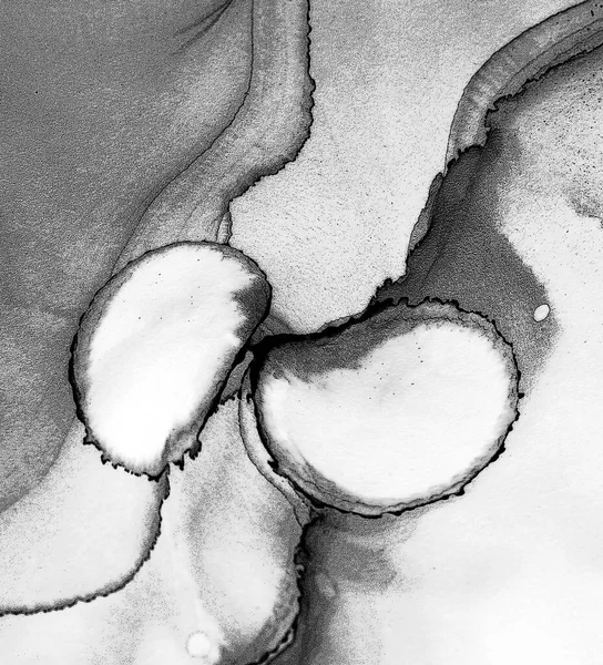 Alkol mürekkebinin sunduğu yüksek kaliteli akış sanatı tasarımcıya modern bir soyut arkaplan sağlar..