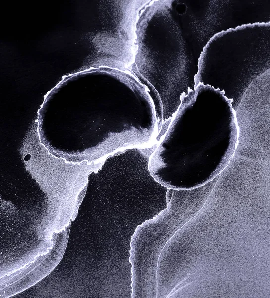 Alkol mürekkebinin sunduğu yüksek kaliteli akış sanatı tasarımcıya modern bir soyut arkaplan sağlar..