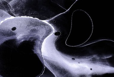 Alkol mürekkebinin sunduğu yüksek kaliteli akış sanatı tasarımcıya modern bir soyut arkaplan sağlar..