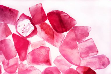 Pembe. Yeşil. Mavi. Mor. Kahverengi. Doğal Kuvars. Buz küpü biçimi arkaplanı