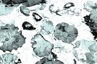 Nilüfer yaprakları ve nilüfer yapraklarıyla sunulan zarif desenli tasarım.